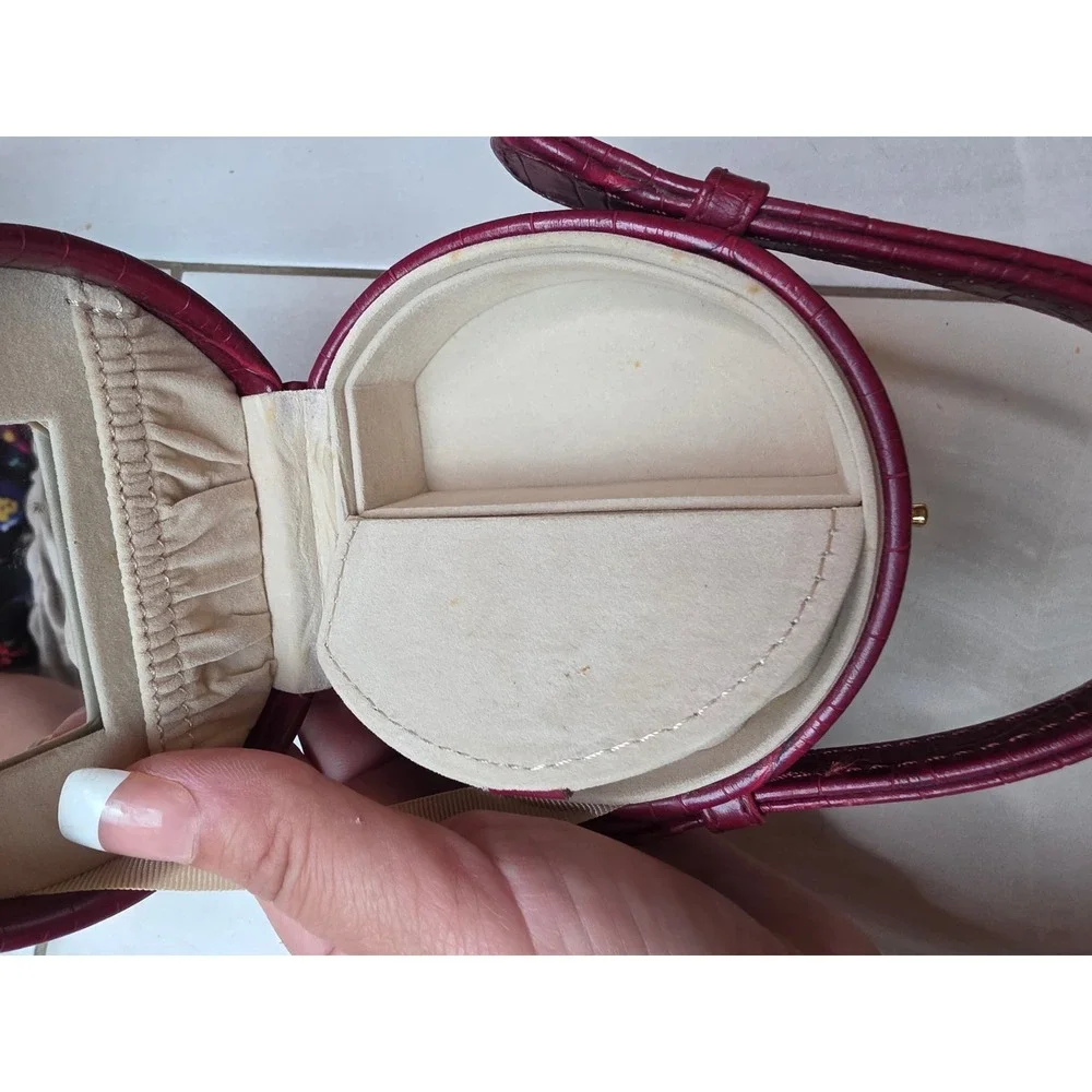 Vintage Burgundy Croc Embossed Round Jewelry Travel Case with‎ Mirror A5
